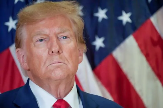 Рівень підтримки Дональда Трампа перед проміжними виборами знизився до історично низьких 31%.